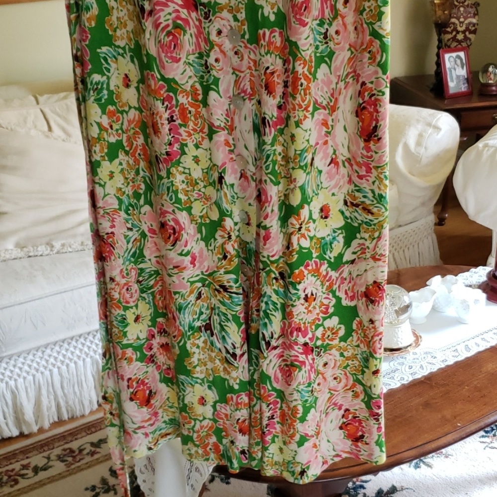 Dress - Picture 2 of 2